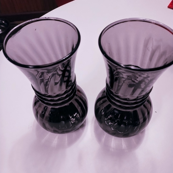 2 Indiana Glass Amethyst Plum Swirl Vases 6.5" Made In USA - Picture 6 of 6